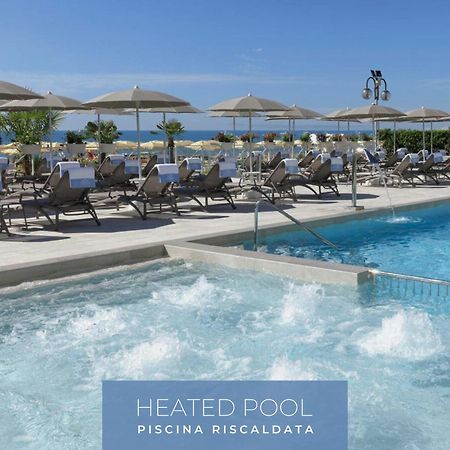 Hotel Cavalieri Palace & Suites Lido di Jesolo Eksteriør billede