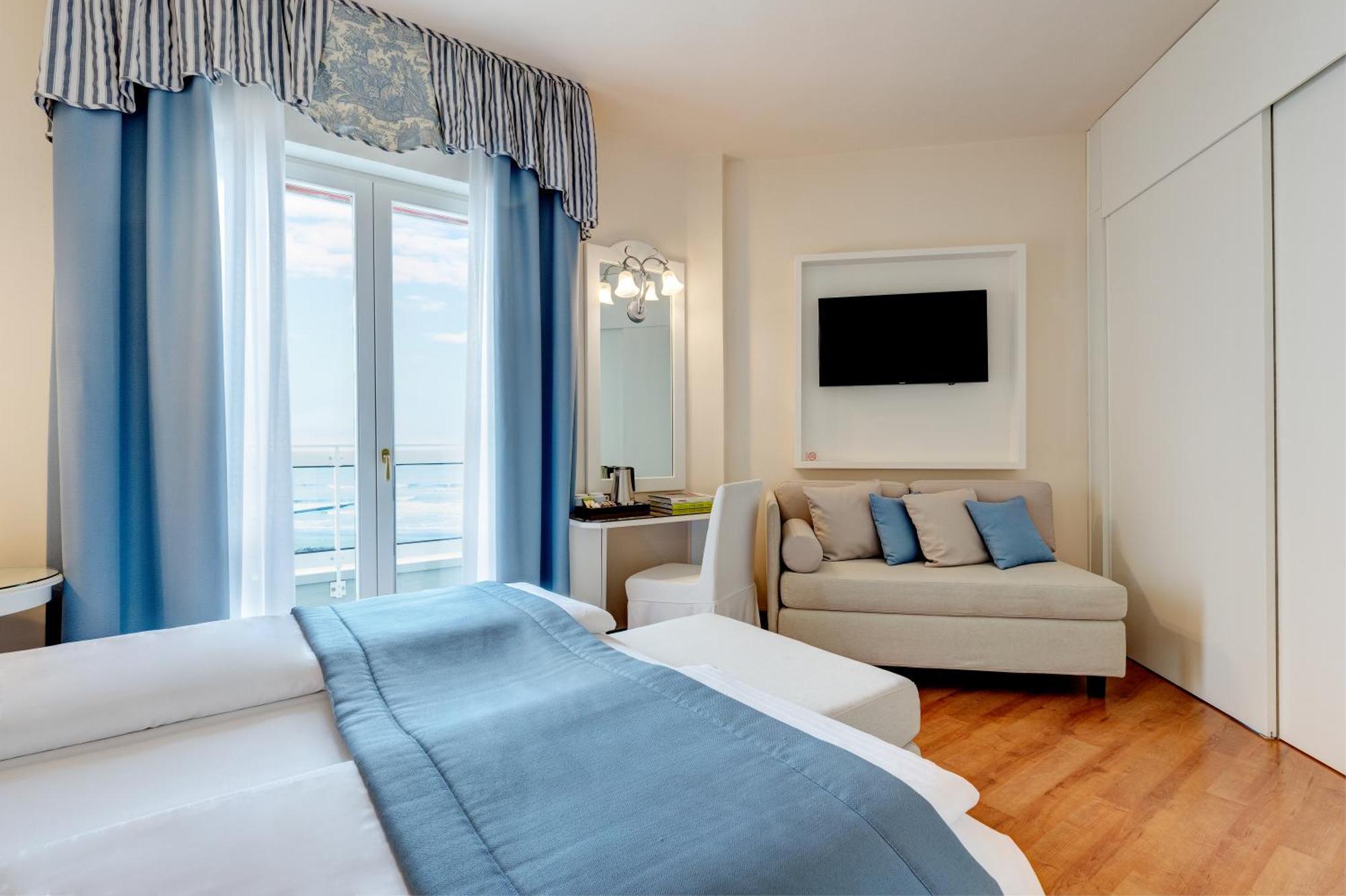 Hotel Cavalieri Palace & Suites Lido di Jesolo Eksteriør billede