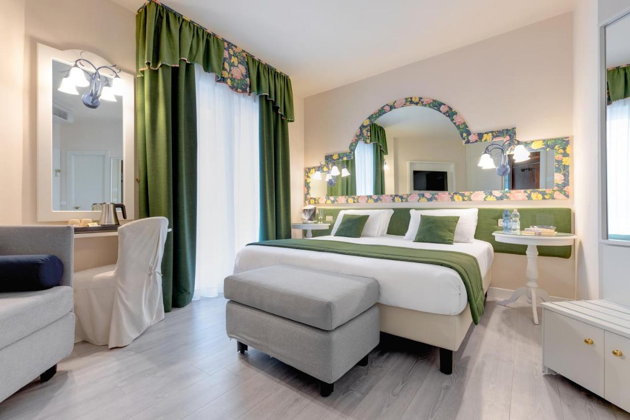 Hotel Cavalieri Palace & Suites Lido di Jesolo Eksteriør billede