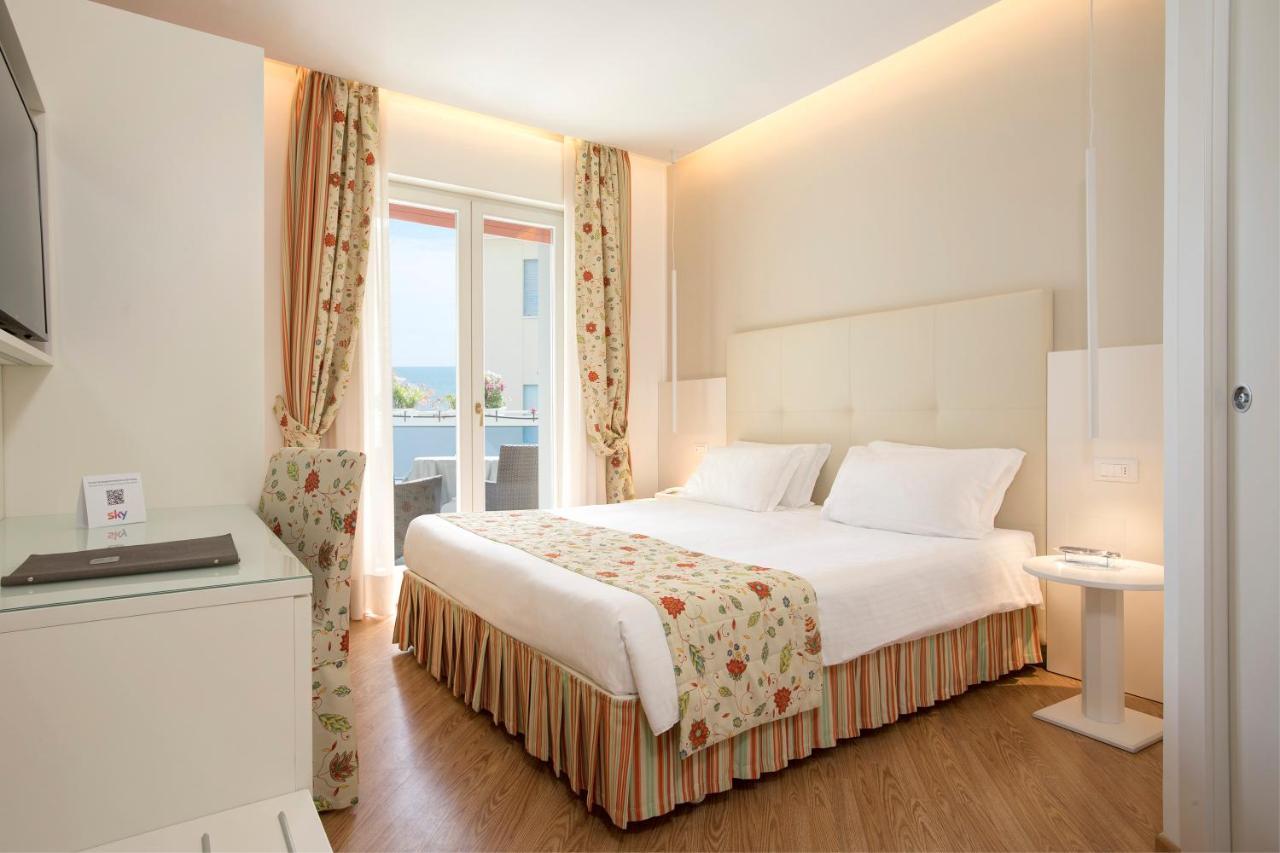 Hotel Cavalieri Palace & Suites Lido di Jesolo Eksteriør billede