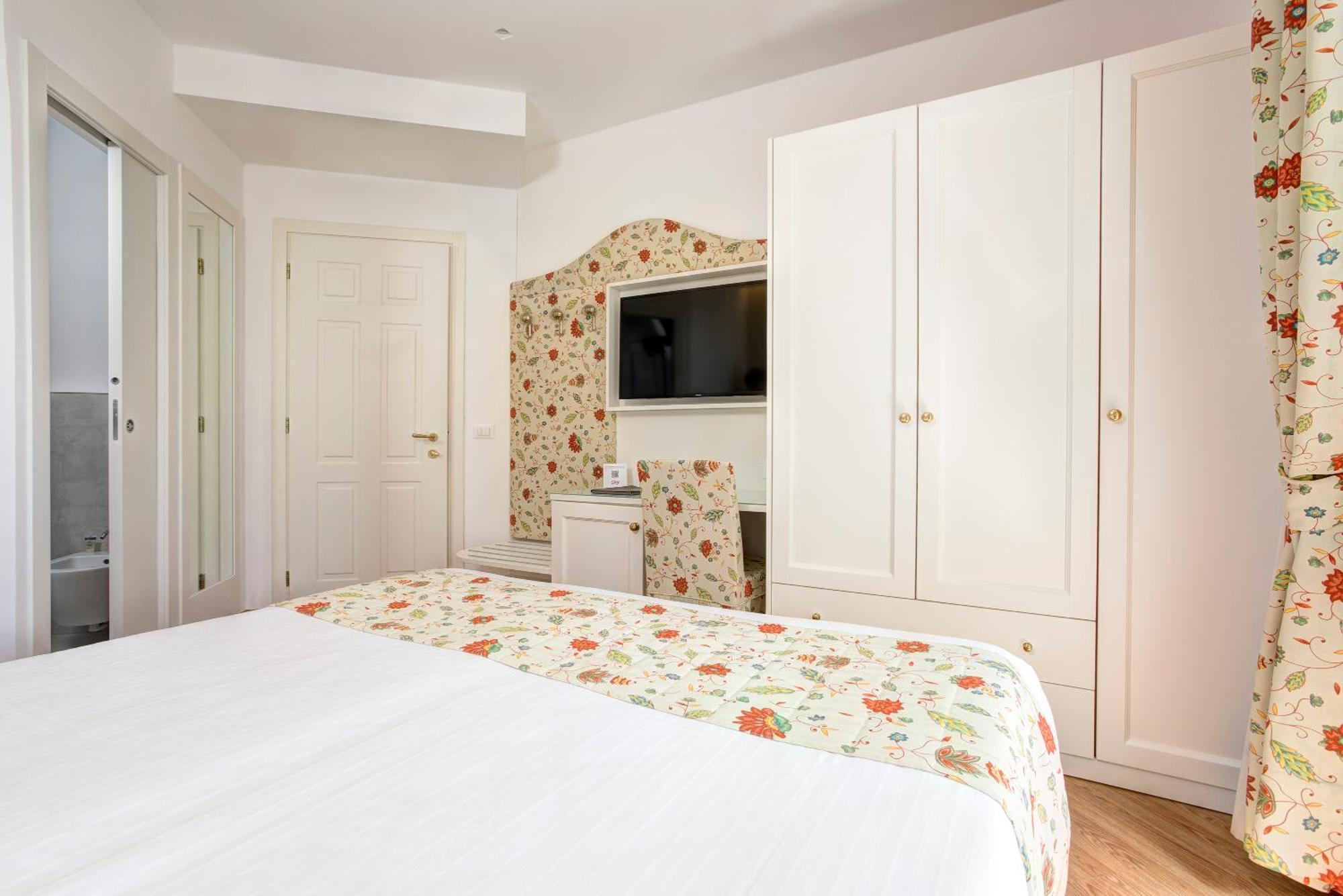 Hotel Cavalieri Palace & Suites Lido di Jesolo Eksteriør billede