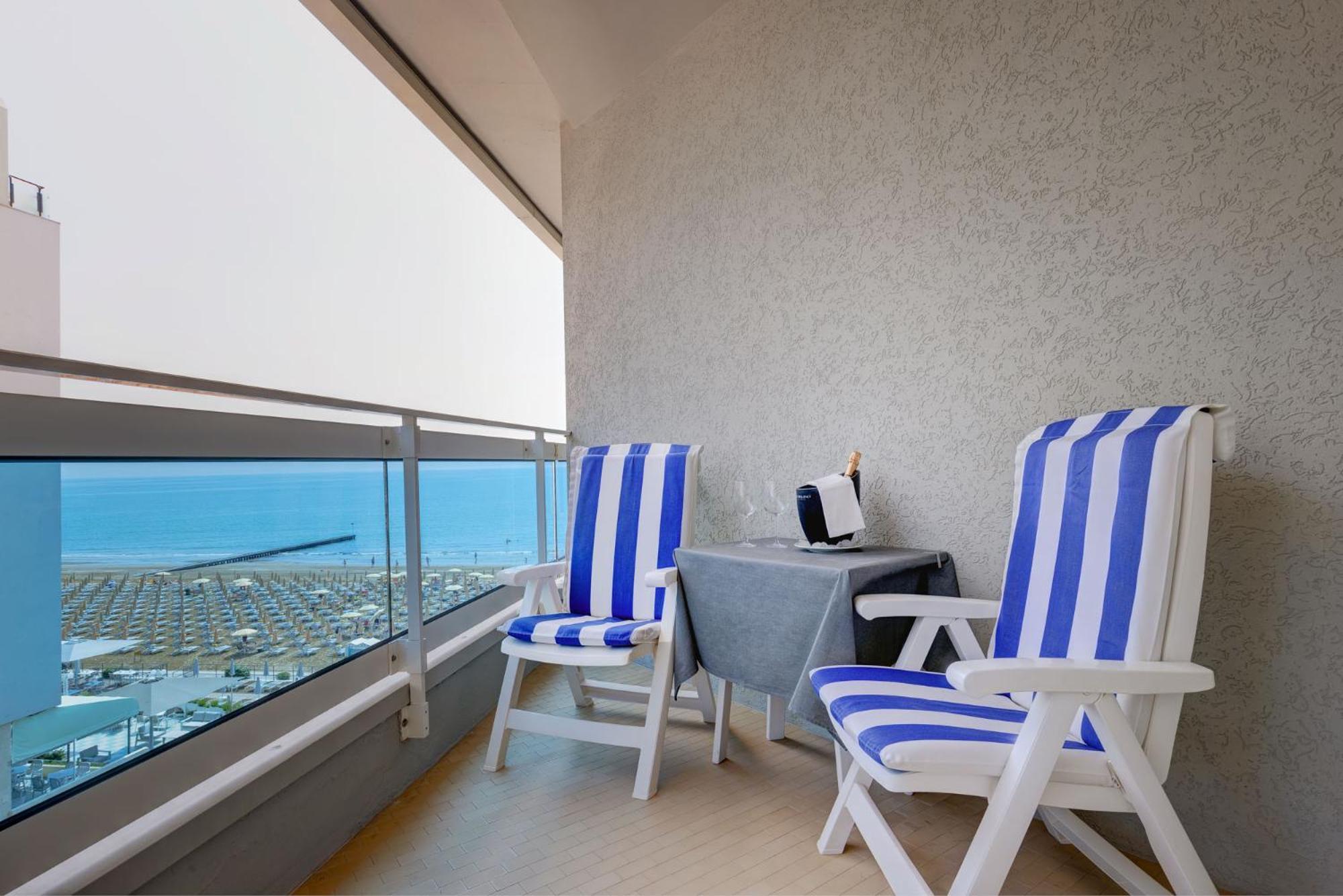Hotel Cavalieri Palace & Suites Lido di Jesolo Eksteriør billede