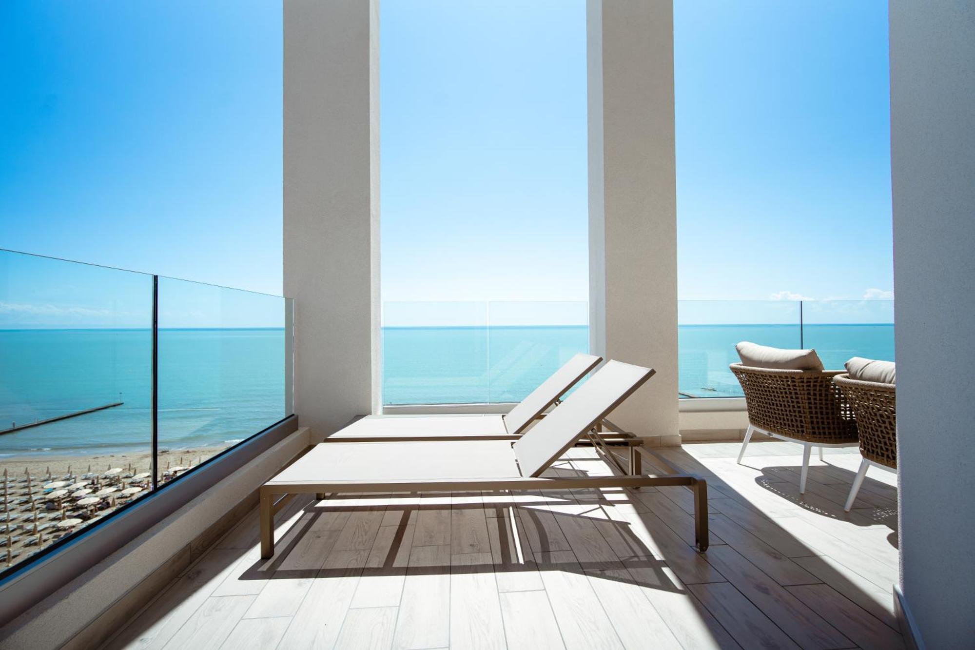 Hotel Cavalieri Palace & Suites Lido di Jesolo Eksteriør billede