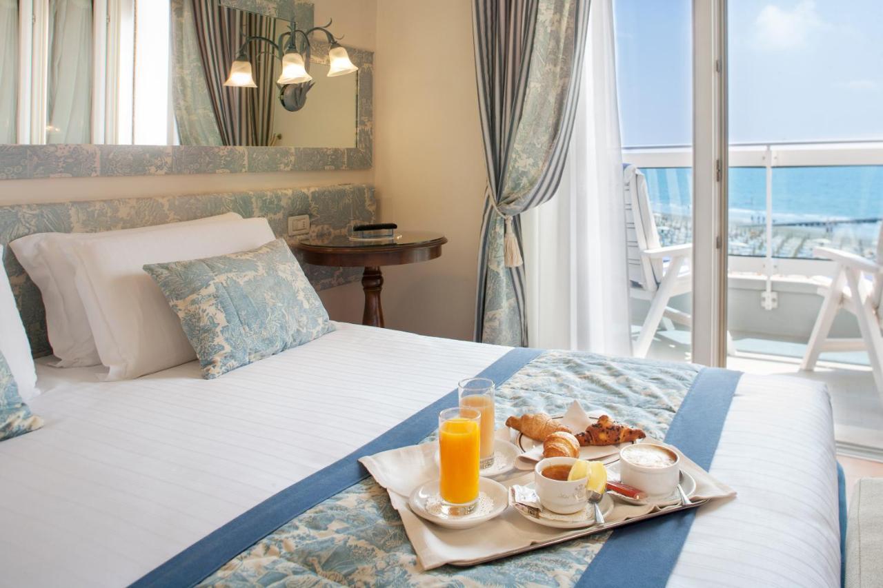 Hotel Cavalieri Palace & Suites Lido di Jesolo Eksteriør billede
